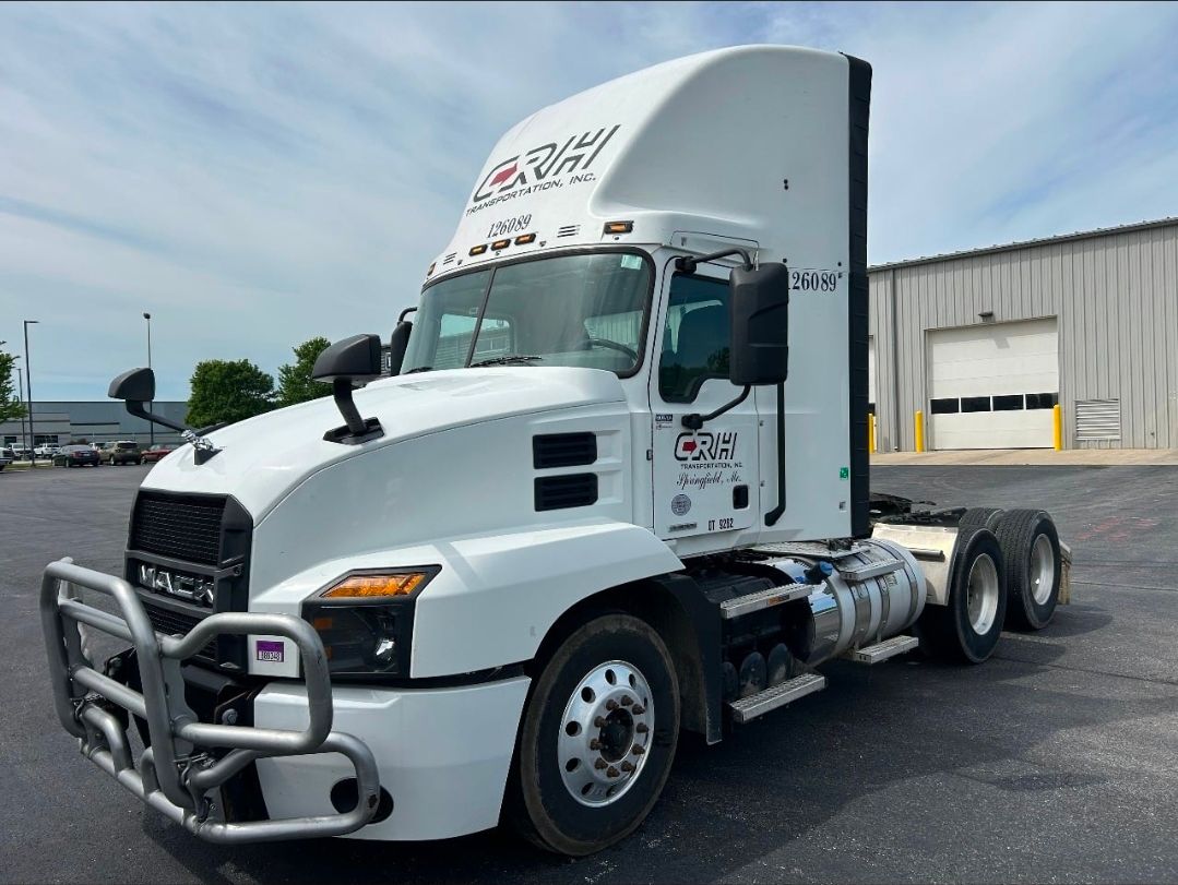 2022 Mack Anthem An64T Day Cab Truck